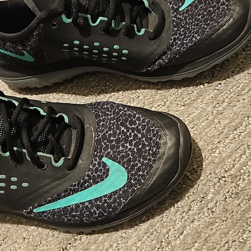Size 8 Nike running tennis shoes (OBO) - Picture 2 of 4